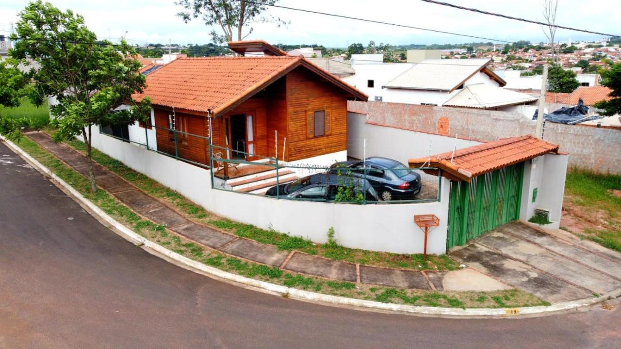Casa Em Brotas Com Piscina E Churrasqueira Exterior photo
