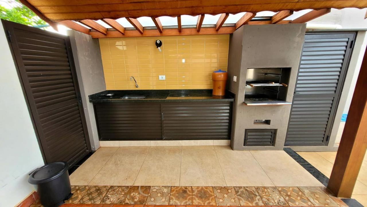 Casa Em Brotas Com Piscina E Churrasqueira Exterior photo